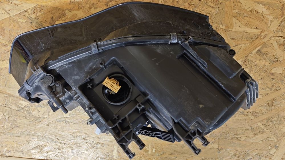 Ляв фар за Ауди А5 8Т Audi A5 8T Xenon LED 2014