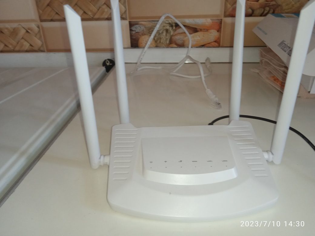 Стационарный 4G LTE WiFi роутер YC-901