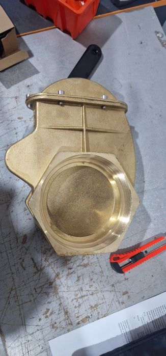 Vana robinet vidanja 6 toli cu filete pe ambele părți import Italia pe