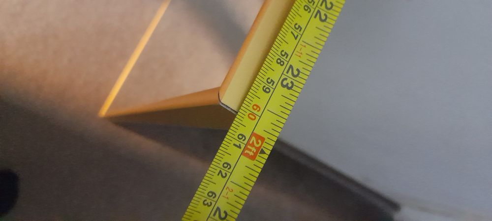 Vand oglinda noua,cu inaltimea de 82,latimea de 60 trimit in tara dar