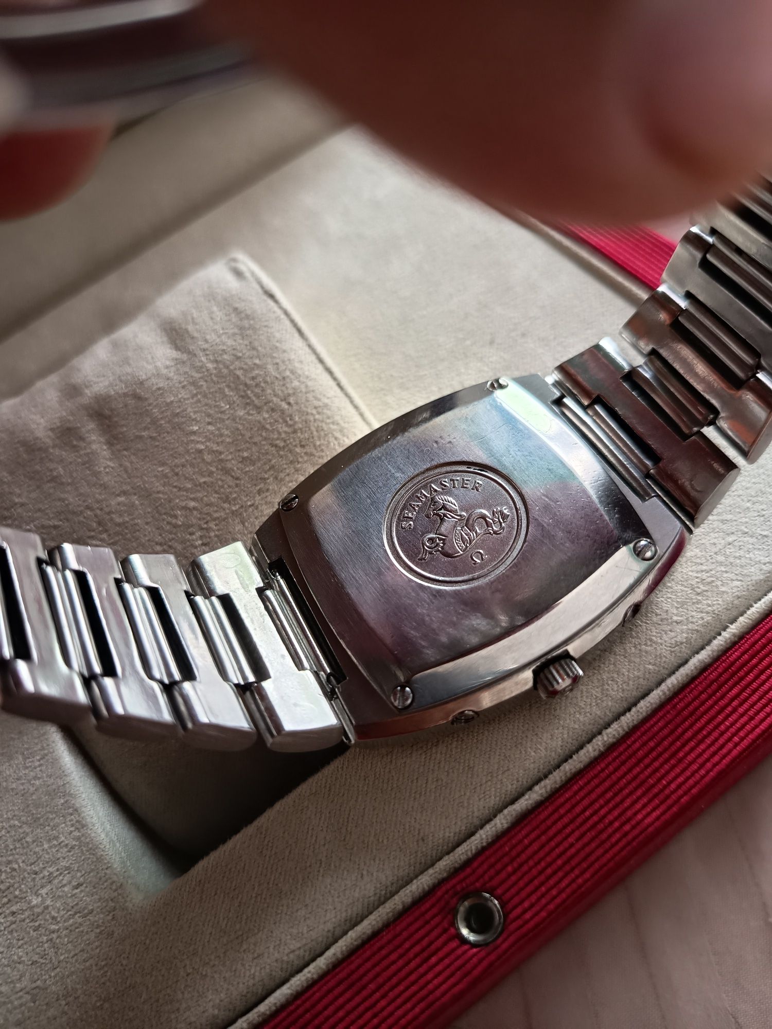 Omega Seamaster Megaquartz