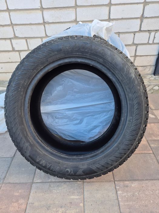 Продам Yokohama ice guard Шипы 205 55 р16
