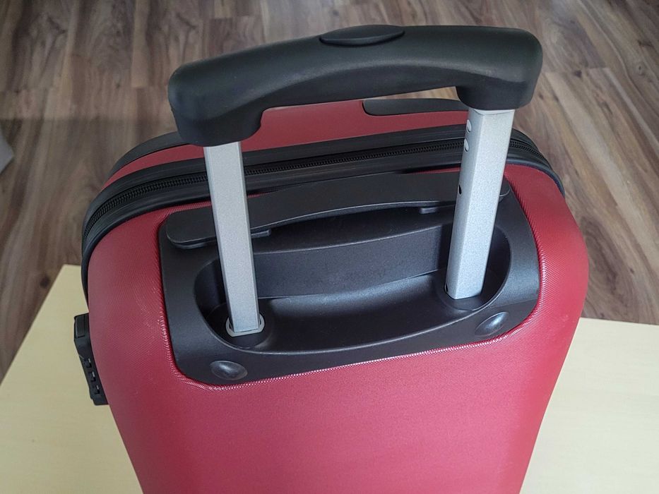 Trolere carcasă dură, 4 roti