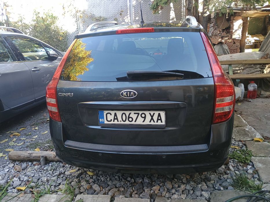 Продавам KIA CEED 1.6, реален пробег 171 500км, газова уредба