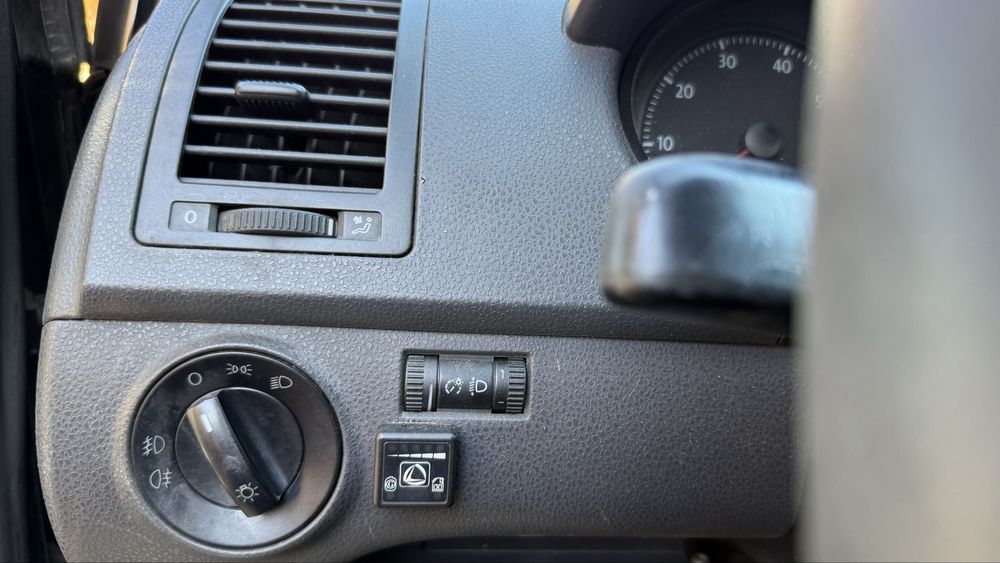 Vand Volkswagen Polo, benzina +GPL din fabrica