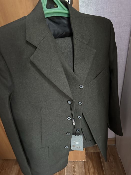 Школьный костюм