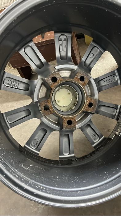 LX 570 Диск продаеться