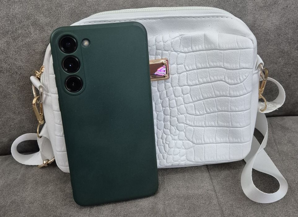 Малка бяла дамска чанта