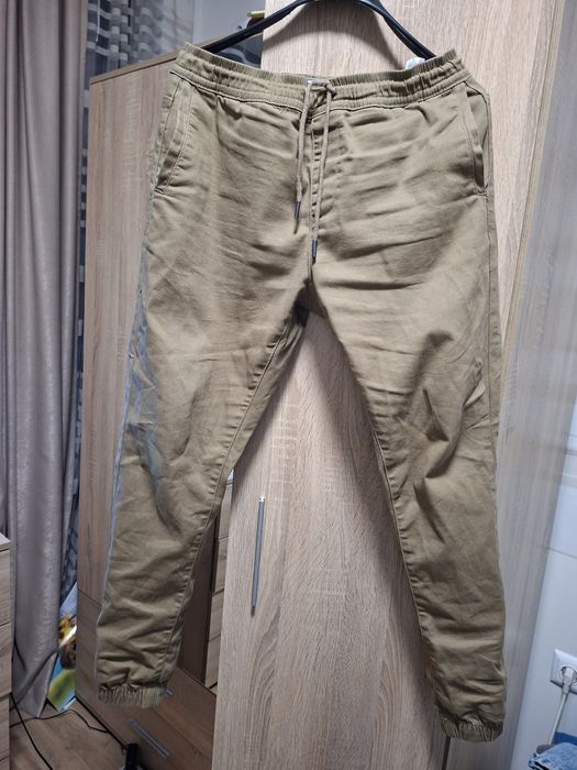 Мъжки бежов панталон