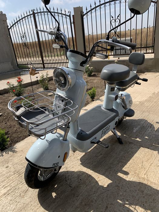 Scuter Electric RDB Paris
