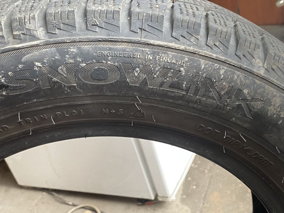 Шина зима на хюндай акцент в хорошем состояний !! 1 сезон тока езд ли