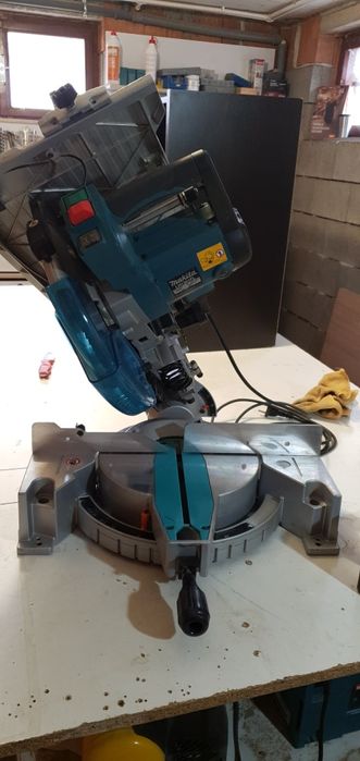 Fierastrau 2 in 1 Makita LH 1201 FL