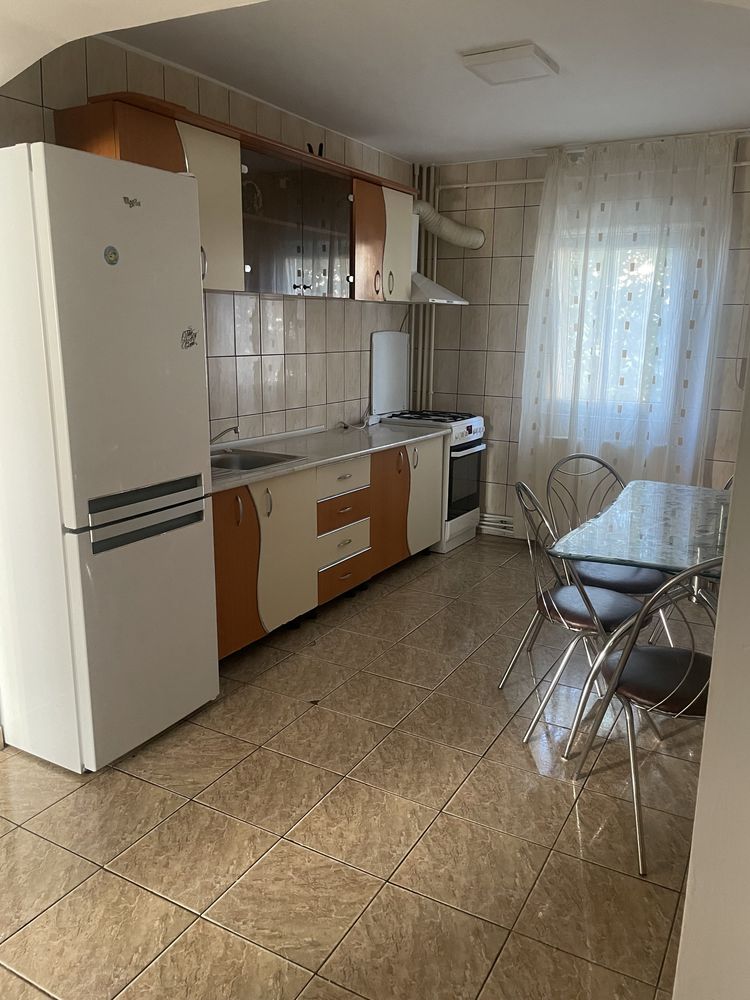 Proprietar inchiriez apartament