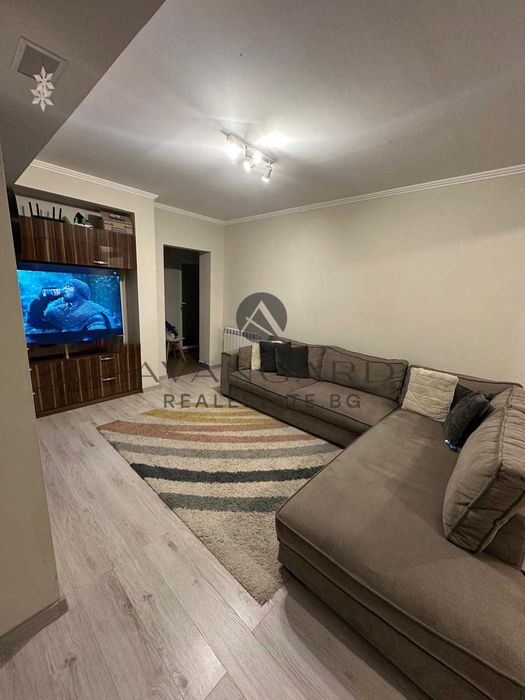 Продава се Четиристаен апартамент в Пловдив, Кючук Париж - 130 кв.м за 1570 €/кв.м - Снимка #1