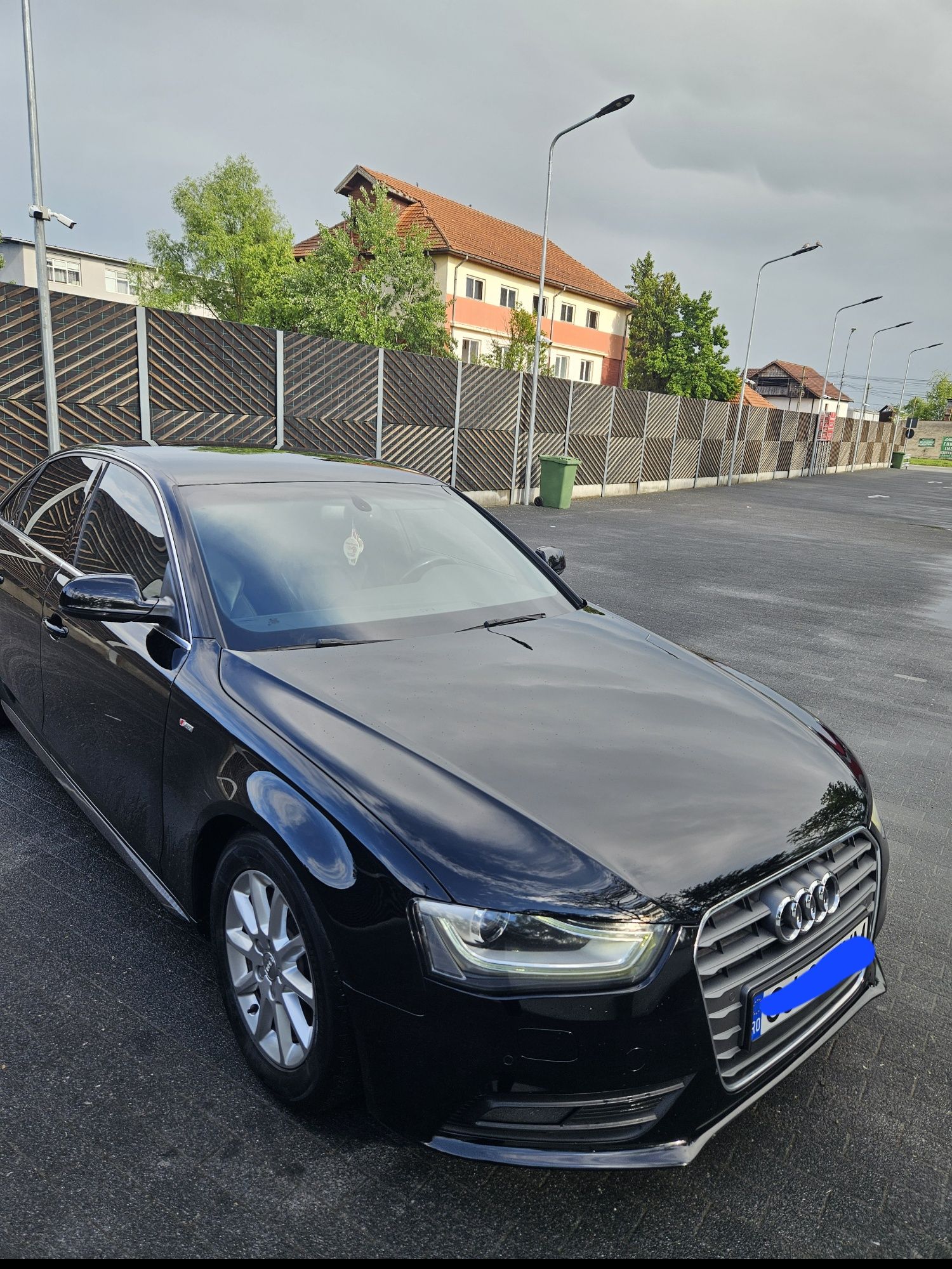 Audi A4 Black Edition S-line