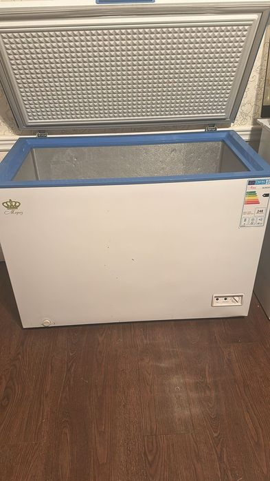 Продам морозильник 350л