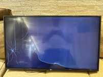 LG Смарт телевизор 43'' (108 см) за части или ремонт