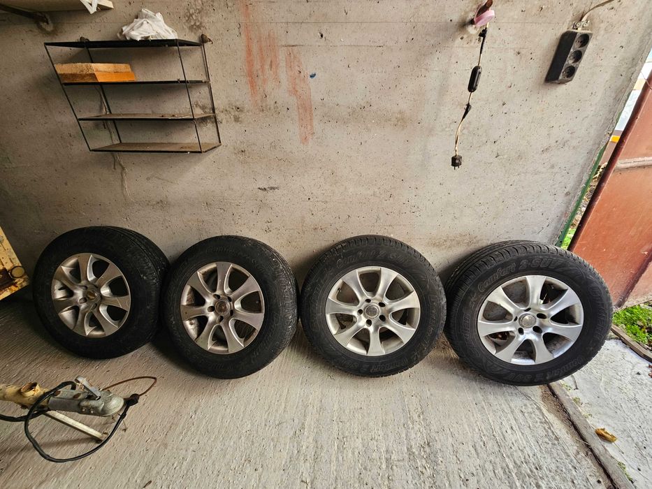 Джанти 5x114.3 16 с гуми 215 70 16 Дачия дъстър