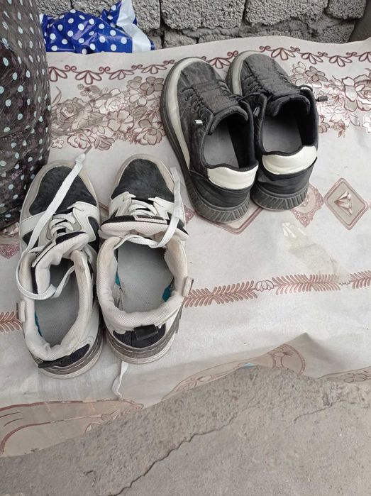 Отдам даром мужскую обувь