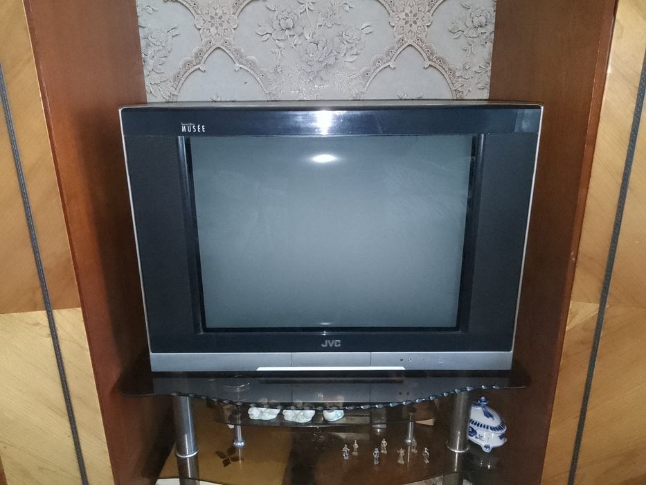 Продам телевизор Япония 72 диагональ