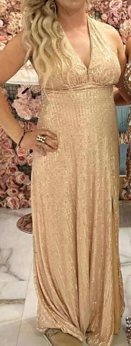 Дълга дамска официална рокля с цепка