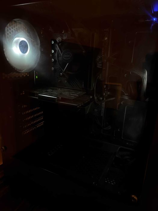 Геймърски компютър / i5-11400F / GTX 1650 + Приемам бартер за ps5