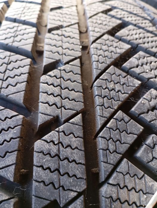 Гуми Continental 225/60R20