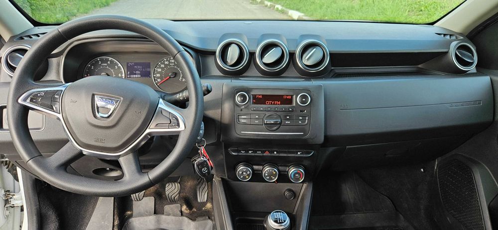 Duster in stare foarte buna si cu raport Car Vertical