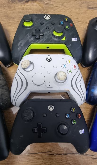 Контролери за Xbox за части