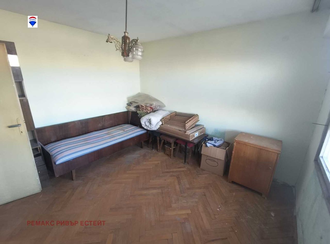 Продава се Двустаен апартамент в Русе, Родина 2 - 62 кв.м за 1049 €/кв.м - Снимка #2