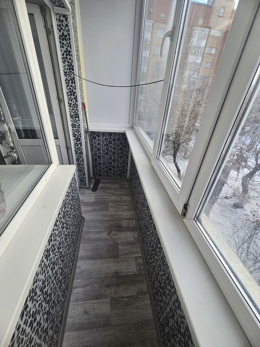 Продам трёхкомнатную квартиру в самом центре города, в районе магазина