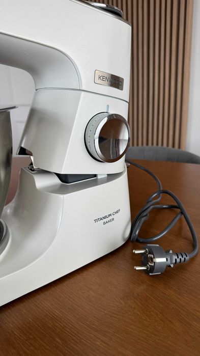 Robot de bucatarie Kenwood Titanium Chef Baker