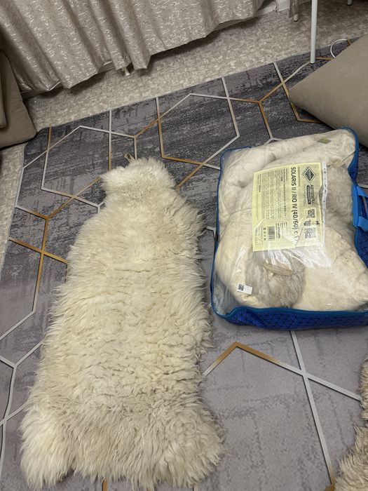 Продам чехлы на авто зимние , натуралка