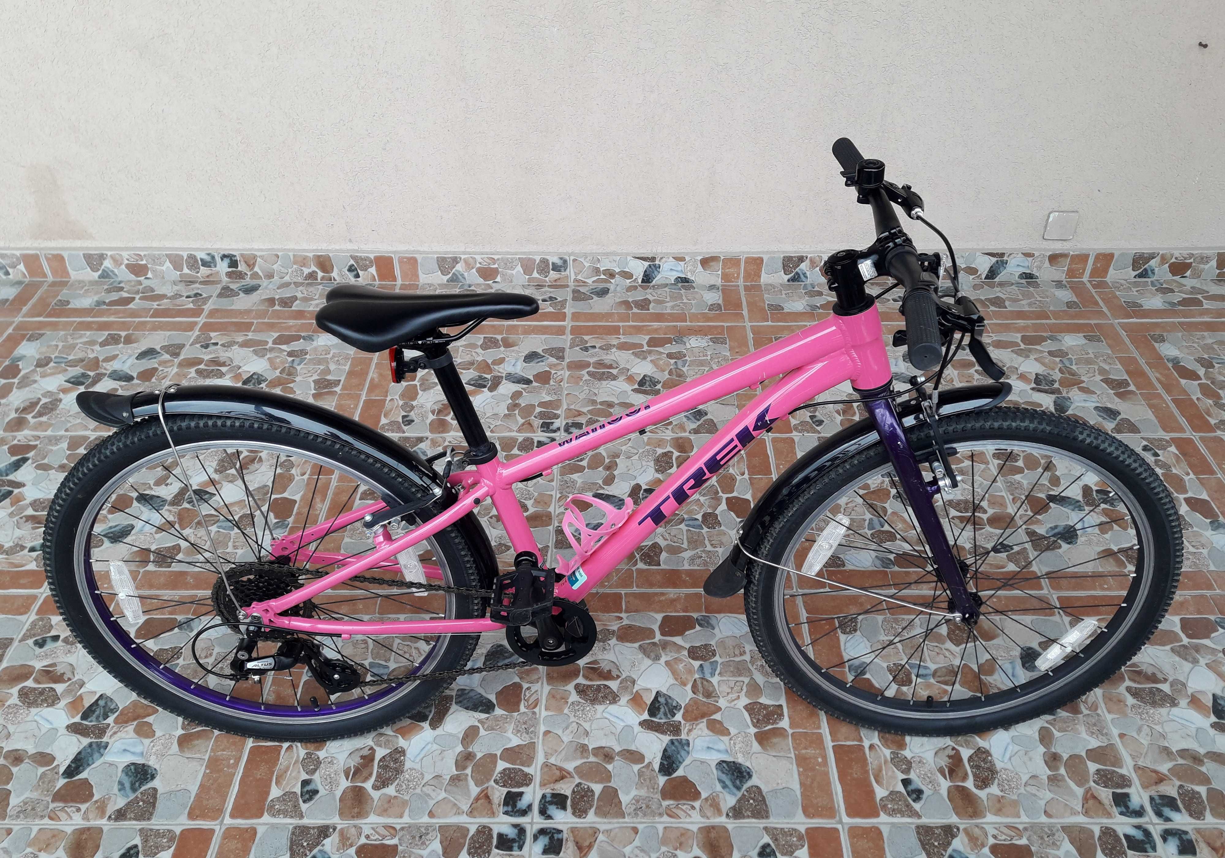 Bicicletă pentru copii Trek Wahoo 24’ MTB, 8 viteze ALUMINIU – roz/mov