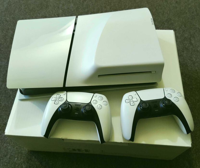 PlayStation 5 1TB + 2 оригинални DualSense контролера