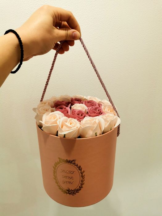 Aranjament cu trandafiri de săpun