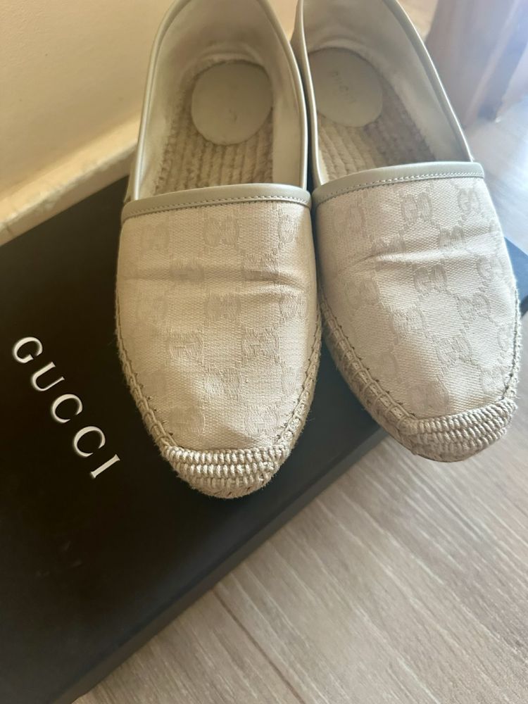 Еспадрили Gucci бежови