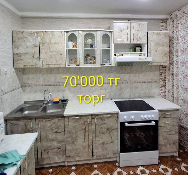 Кухонный гарнитур, диван, шкаф, комод, кухонный гарнитур, телевизор