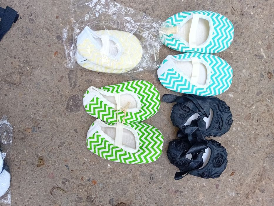 Totosei bebe noi fetite 10 Ron perechea 17 20 21 16 etc