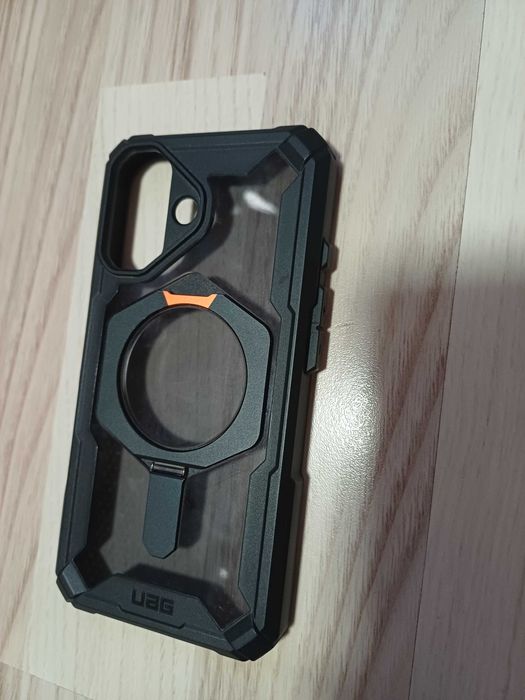Husa uag iphone 16