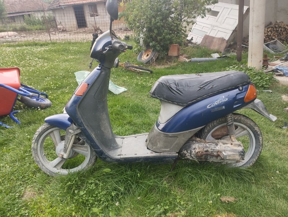 Vând scuter malaguti 49 cc