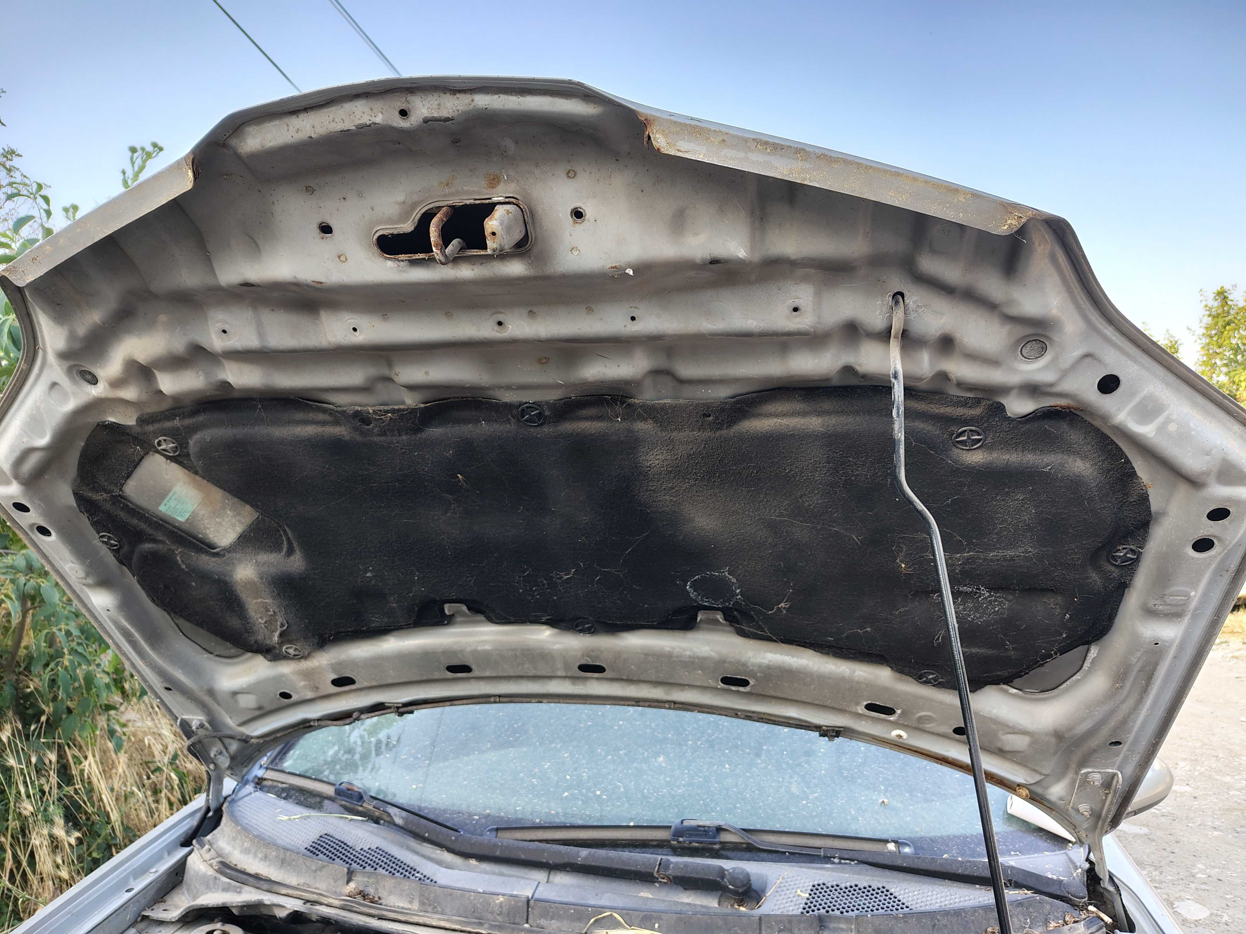 Nissan Primera на части