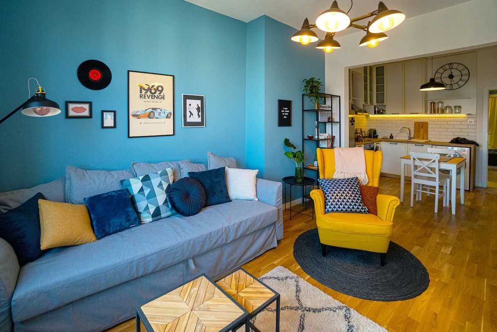 Продава се Двустаен апартамент в София, Център - 60 кв.м за 2750 €/кв.м - Снимка #2