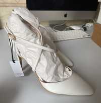 Pantofi de mireasă albi mărimea 38