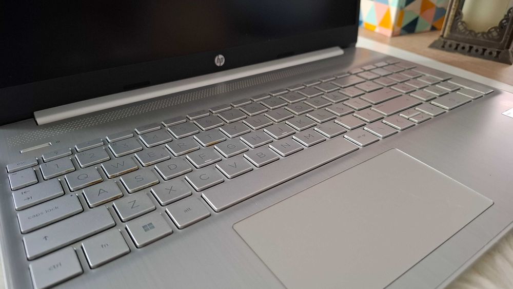 HP Laptop – i5-1235U GEN 12 , 8GB RAM, SSD 256GB CU NOU