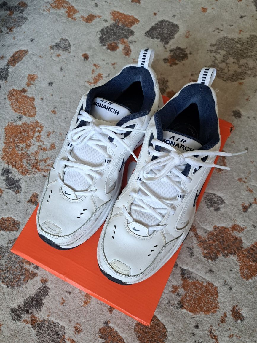 Nike Air Monarch спортни обувки, 43 номер