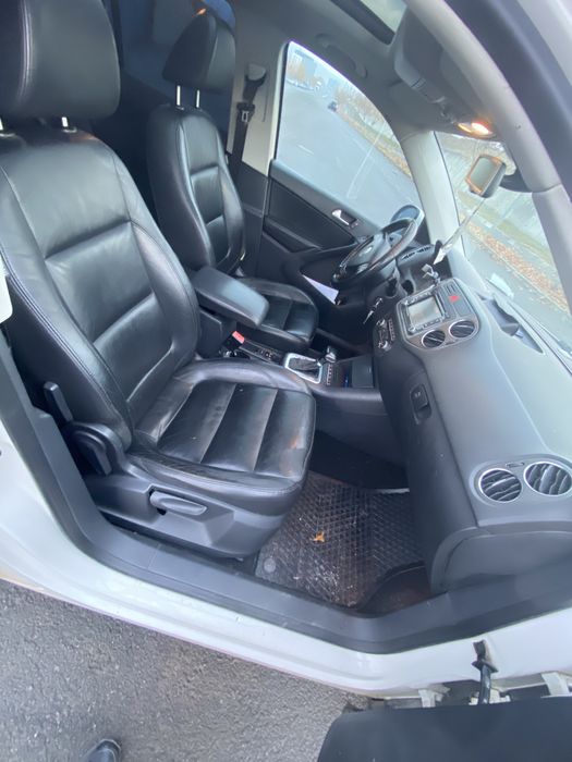 Vand tiguan 2.0 diesel sau schimb