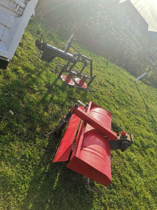 Tractor Baisan 18 CP 4x2 dotat cu freză 120 cm și plug si cositoare.