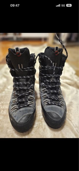 Bocanci Mammut iarna semiautomati