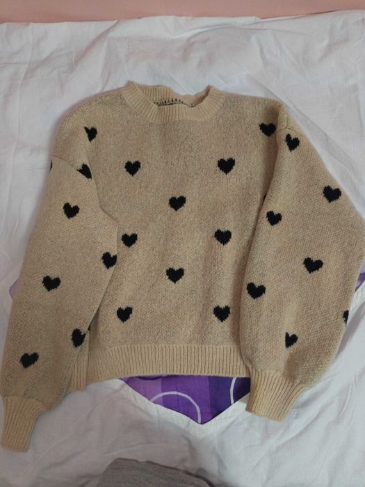 Вълнена блуза на сърца
